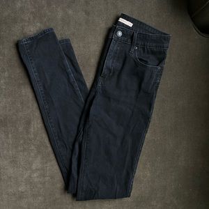 Levi’s 721 high rise skinny (26)